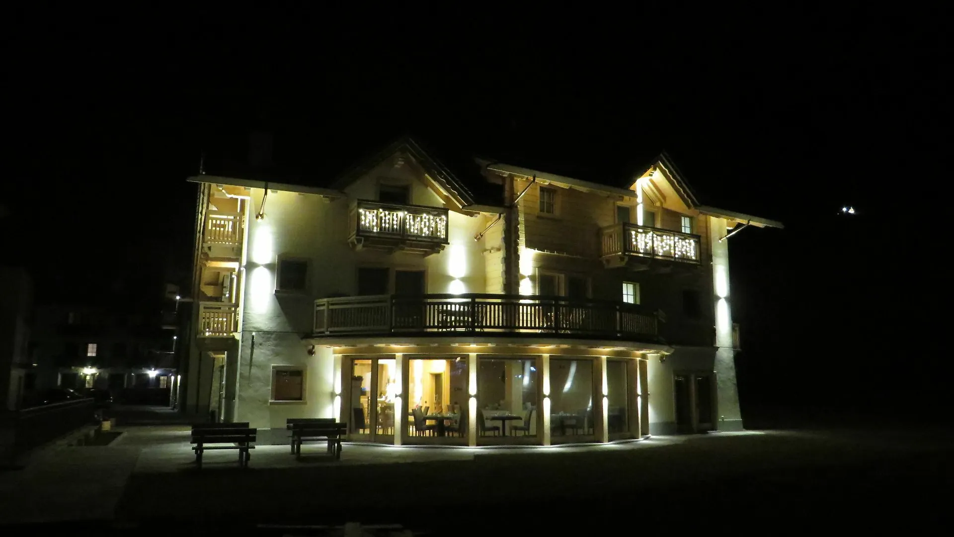 *** Hotel B&B Ecohotel Chalet Des Alpes Livigno Italy