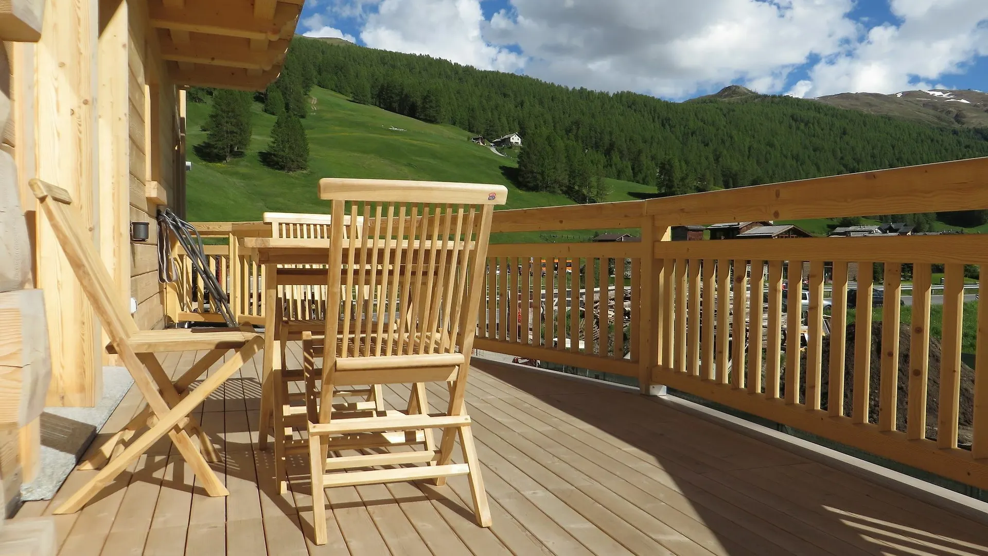 B&B Ecohotel Chalet Des Alpes Livigno Hotel